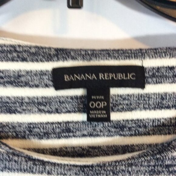 Banana Republic White & Navy Blue Stripped Dress Size 00P Short Flutter Sleeves - Picture 3 of 7